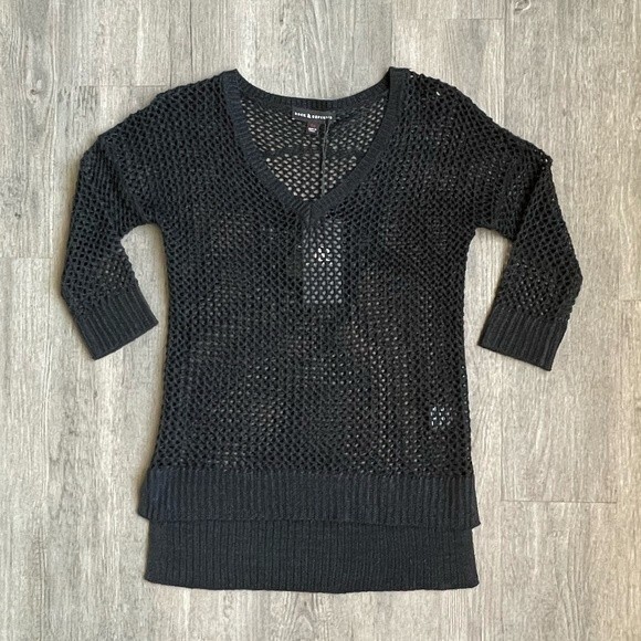 Rock & Republic Open Weave V Neck Hi Lo Skull Back Sweater XS Black - Picture 12 of 12